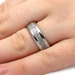 Meteorite & Mokume Gane Men's Wedding Band -Johan Jewelry Shop 2276 Handshot