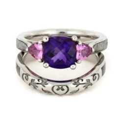 Cushion-Cut Engagement Ring With Intricate Matching Band -Johan Jewelry Shop 34ee81b1d5dd62d14a862084bf1f0ec1