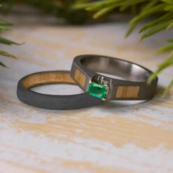 Sandblasted Titanium Bridal Set With Oak Wood And Emerald