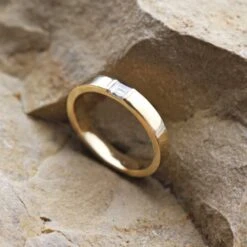 Solid Gold Wedding Band With Baguette Diamond -Johan Jewelry Shop 9afa292d56394b1efaada0159dcfb749