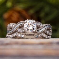 Meteorite Bridal Set With Diamond Twist Design 17 Meteorite Bridal Set With Diamond Twist Design -Johan Jewelry Shop E3346ArtAugustCropped 2 5