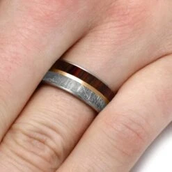 Wood Wedding Band With Meteorite And Rose Gold -Johan Jewelry Shop E3406TIRGHandshot