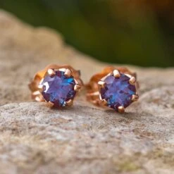Polished Gold Stud Earrings With Alexandrite Gemstones