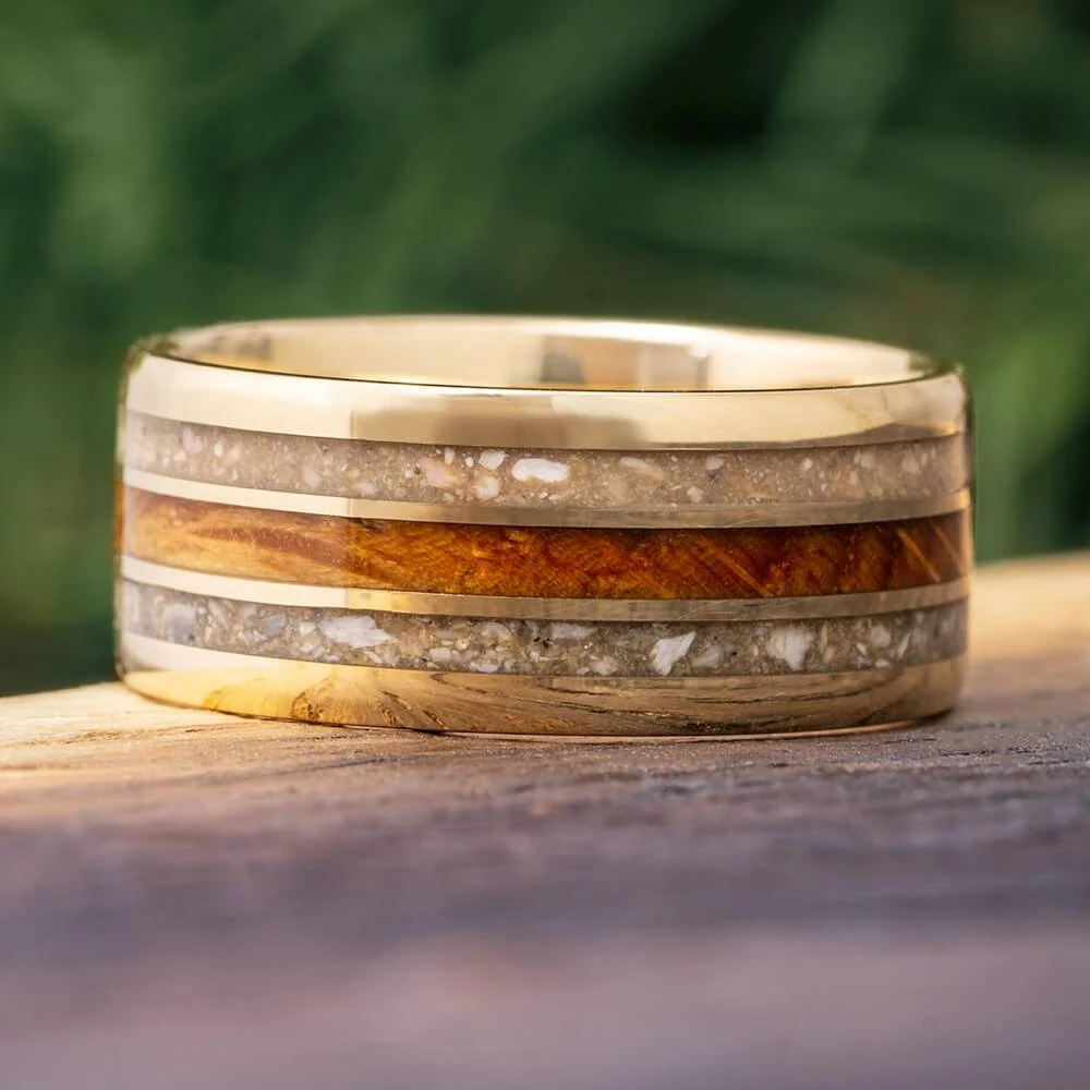 Memorial Ring With Ashes And Whiskey Barrel Oak Wood 3 Memorial Ring With Ashes And Whiskey Barrel Oak Wood