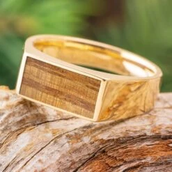 Signet Ring With Whiskey Barrel Oak Wood Inlay