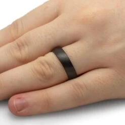 6mm Black Zirconium Ring With Whiskey Barrel Wood Sleeve -Johan Jewelry Shop bzoverwhisk6Handshot