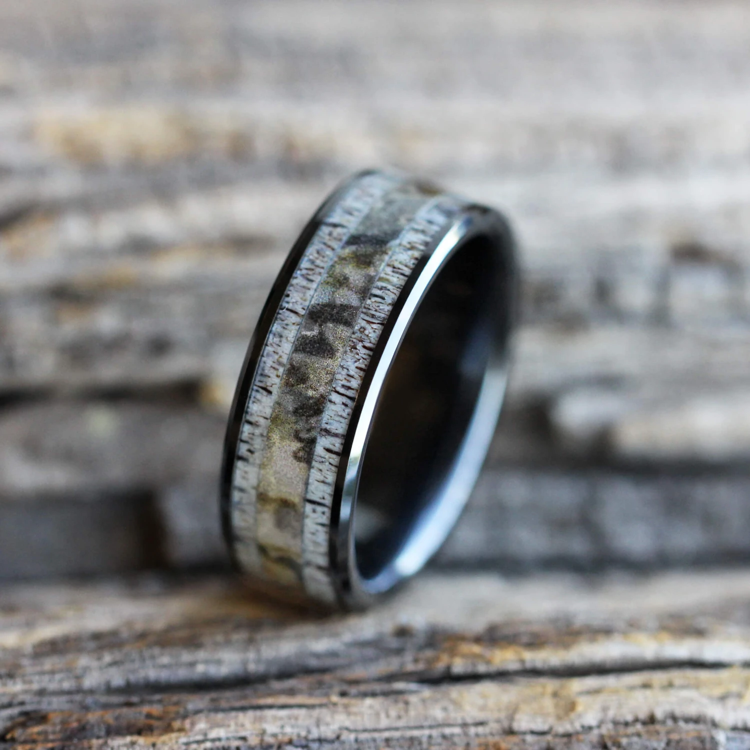 Camo & Deer Antler Men's Wedding Band 7 Camo & Deer Antler Men's Wedding Band - Image 5